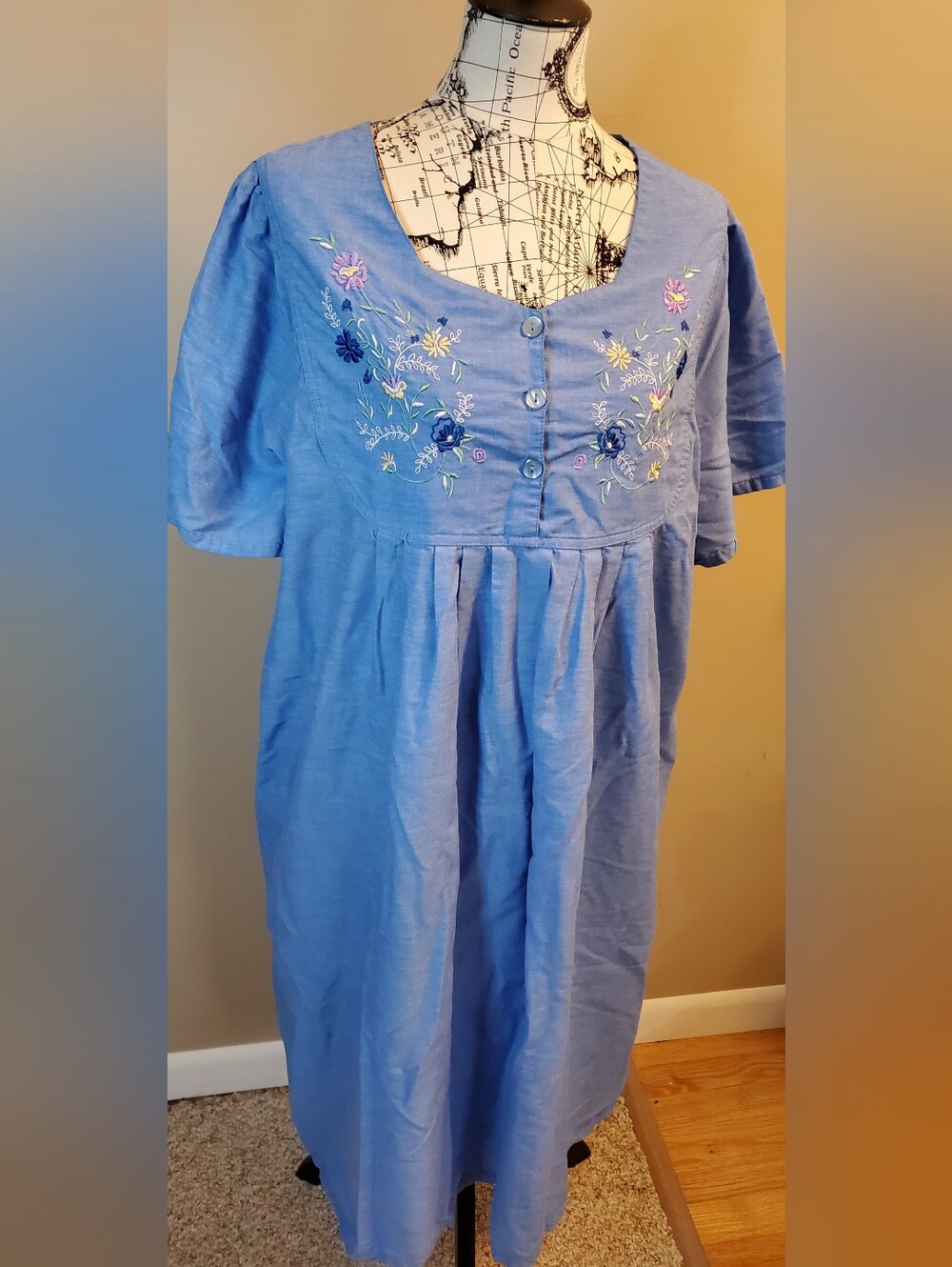 Vintage National Blue Embroidered House Dress XL 1X Muumuu Pockets Grannycore